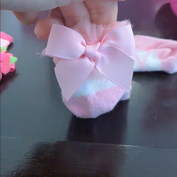 Mud Pie socks πΈππ - Picture 8 of 10